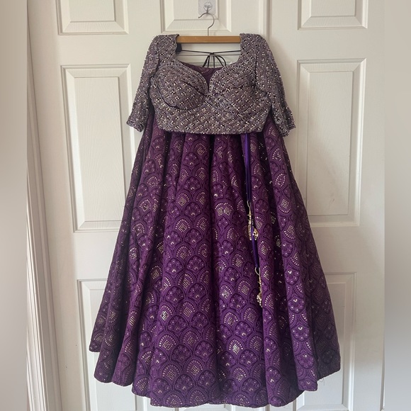 Heavy designer lehenga set - Picture 14 of 15